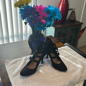 IMPO BLACK STRAPPY HEELS SIZE 6M